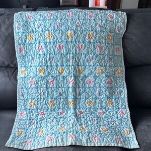 CARE BEARS VINTAGE PRE OWNED HANDMADE NURSERY BABY QUILT 29 X 41